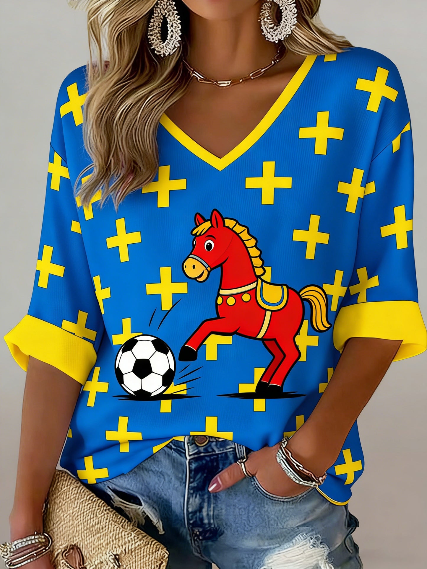 Damer Svensk midsommarfest minnes-Dalahäst tryckt V-ringad t-shirt