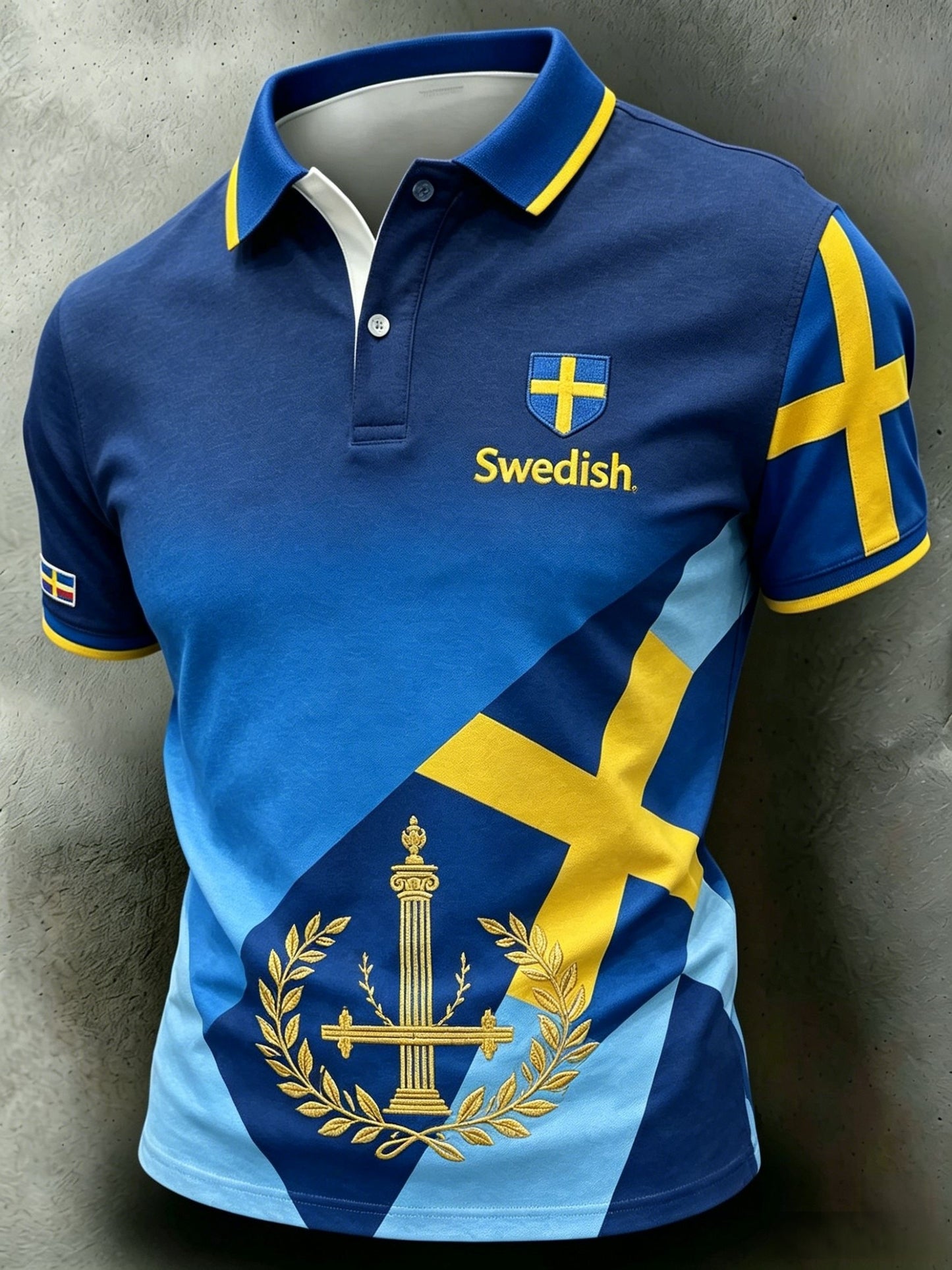 Herrpolskortärmad polo med retrotryck för svenska fotbollsentusiaster 2026