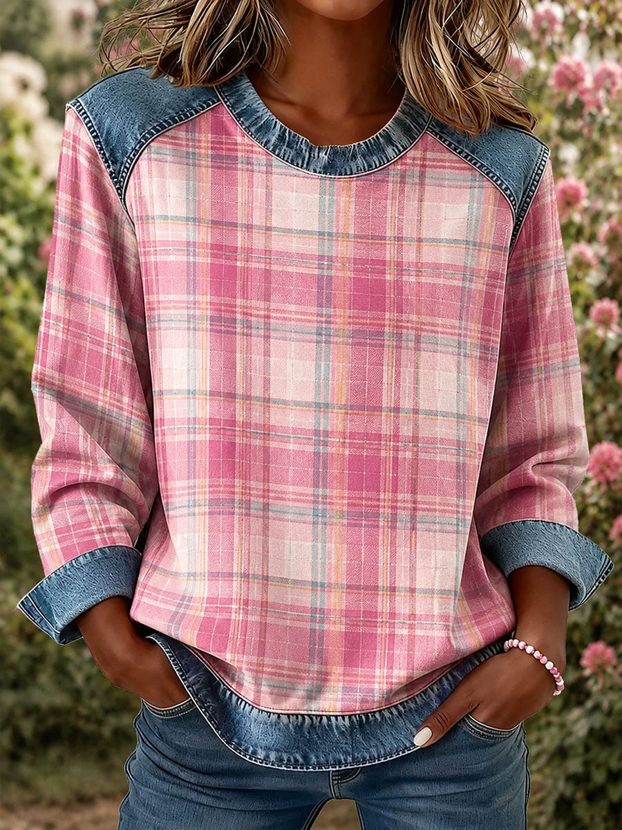 Kvinnlig jeansblus med rutigt tryck och tygtyll
