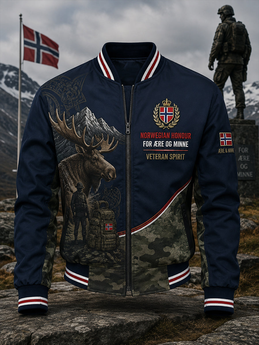 Herrejakke med lange ermer og militært inspirert minnetrykk