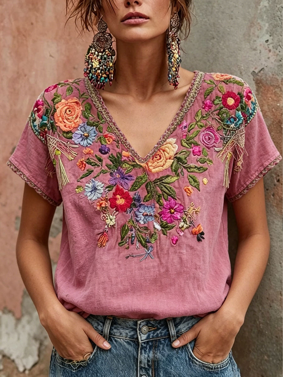 Dams T-shirt med rosa blommiga motiv för bröstcancermedvetenhet