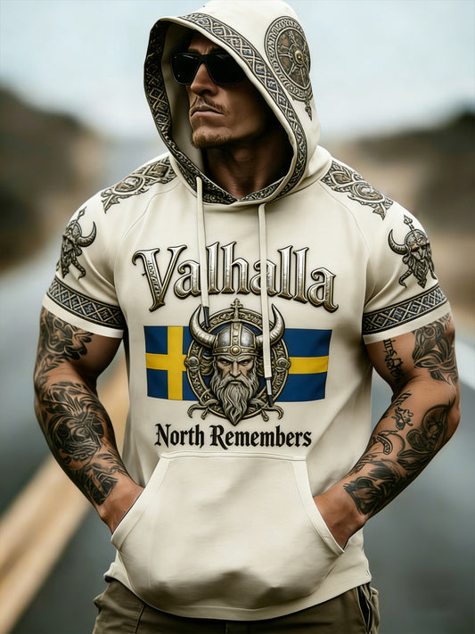 Herrtröja i vikingastil med korta ärmar och huva