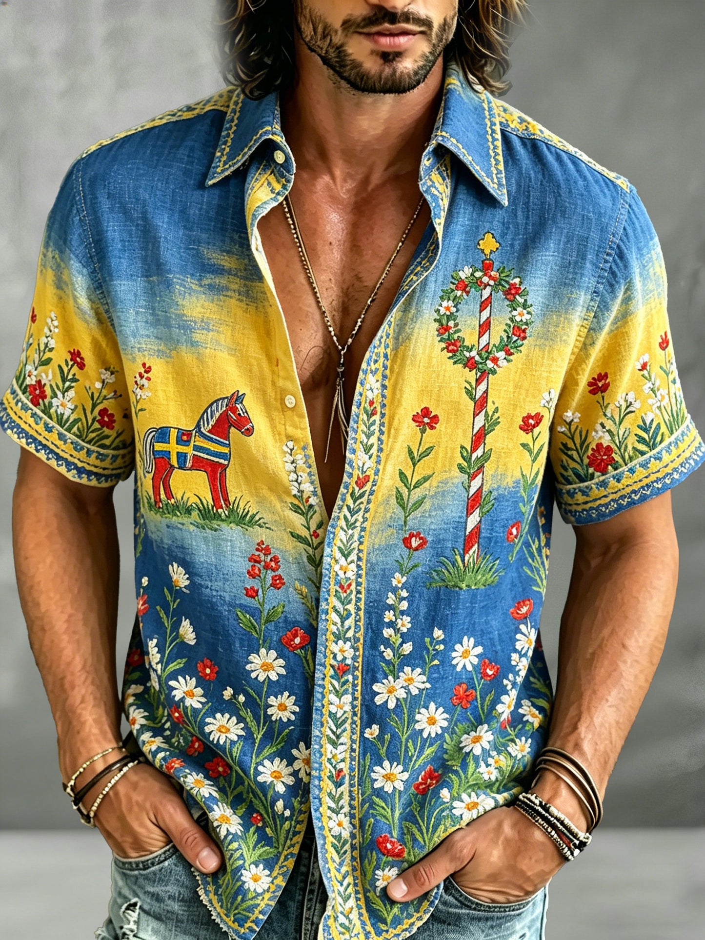 Herrtröja med korta ärmar och konstprint som hyllar den svenska midsommarfesten