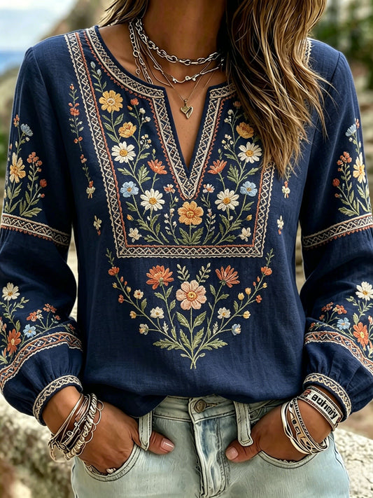 Dame retro svensk midtsommerfolkedraktbluse i bomull-linstoff med blomstermønster
