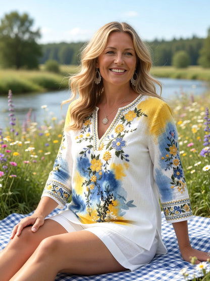 Damsommarblommigt tryckt avslappnat lin-kvistiskt t-shirt med v-ringning