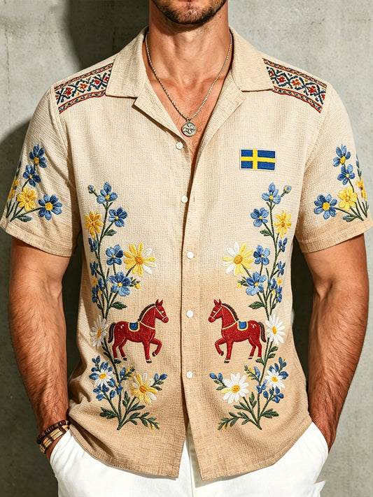 Herreskjorte i vaffelstrikket stoff med blomstermønster og ridehesttrykk, kortermet