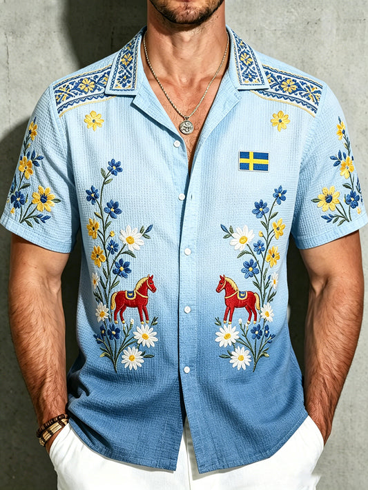 Herreskjorte i vaffelstrikket stoff med blomstermønster og ridehesttrykk, kortermet