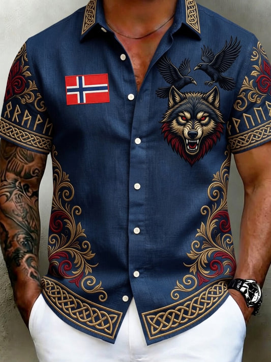 Gammel skandinavisk stil herreskjorte i bomull-lin med norsk kunsttrykk