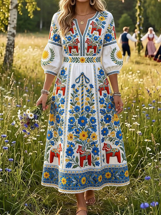 Damekjole i vintagestil med svensk dalahäst og blomsterbroderi, kunsttrykk, uformell stil