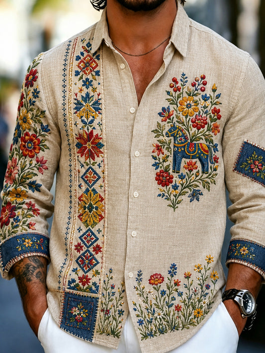 Herreskjorte i retrostil med svensk dalahäst og brodert blomsterkunst, avslappet stil