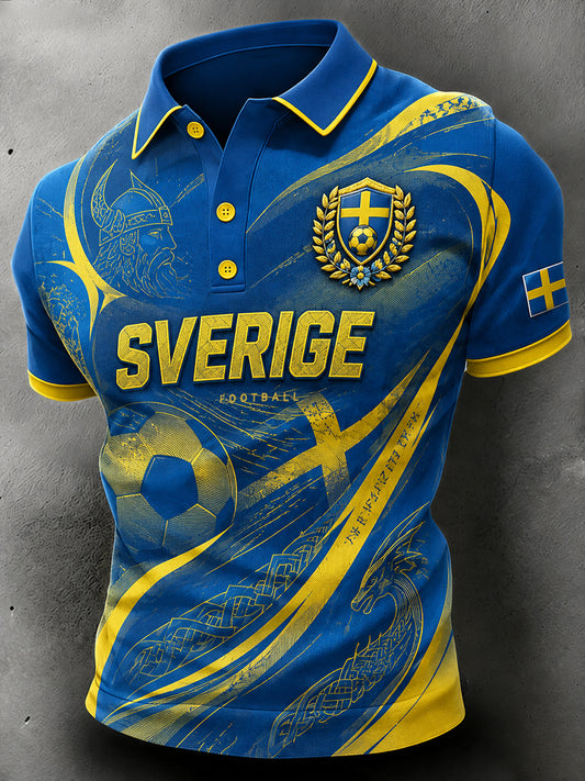 Herrepoloskjorte i retrostil med fotballelementer, kortermet og avslappet stil