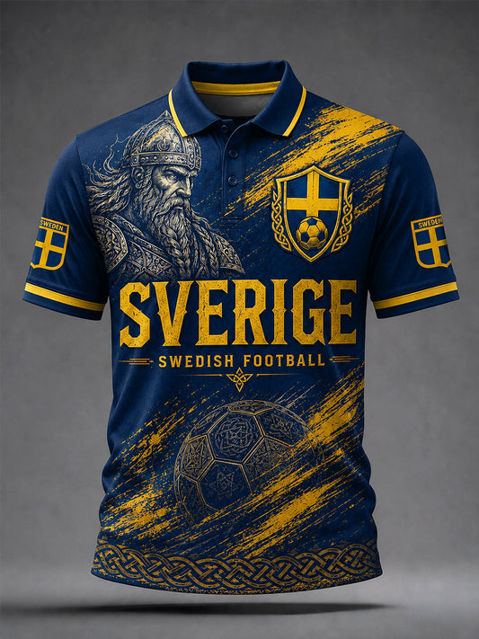 Vintage-trykt polo med fotballtema for svenske fans – avslappet stil for menn
