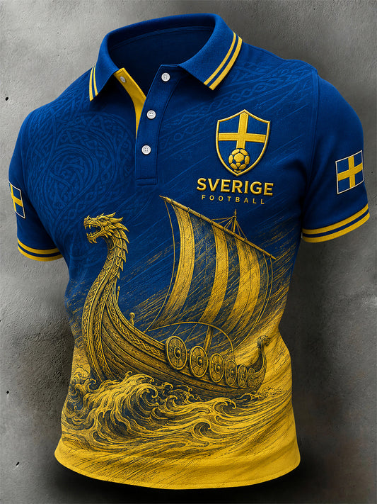 Vintage-trykt polo med fotballtema for svenske fans – avslappet stil for menn