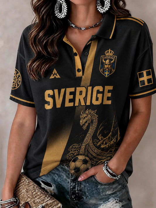 Kortermet pikétrøye til dame med fotballtrykk