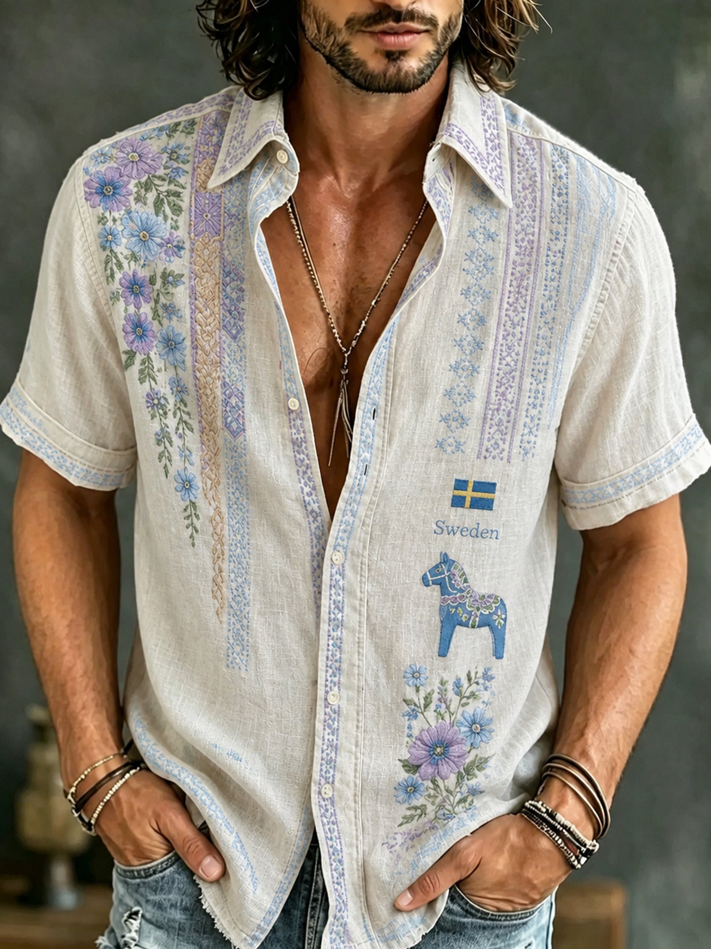 Herrskjorta med korta ärmar och konstnärlig tryck: Svensk midsommar- och nationaldagsminnesutgåva