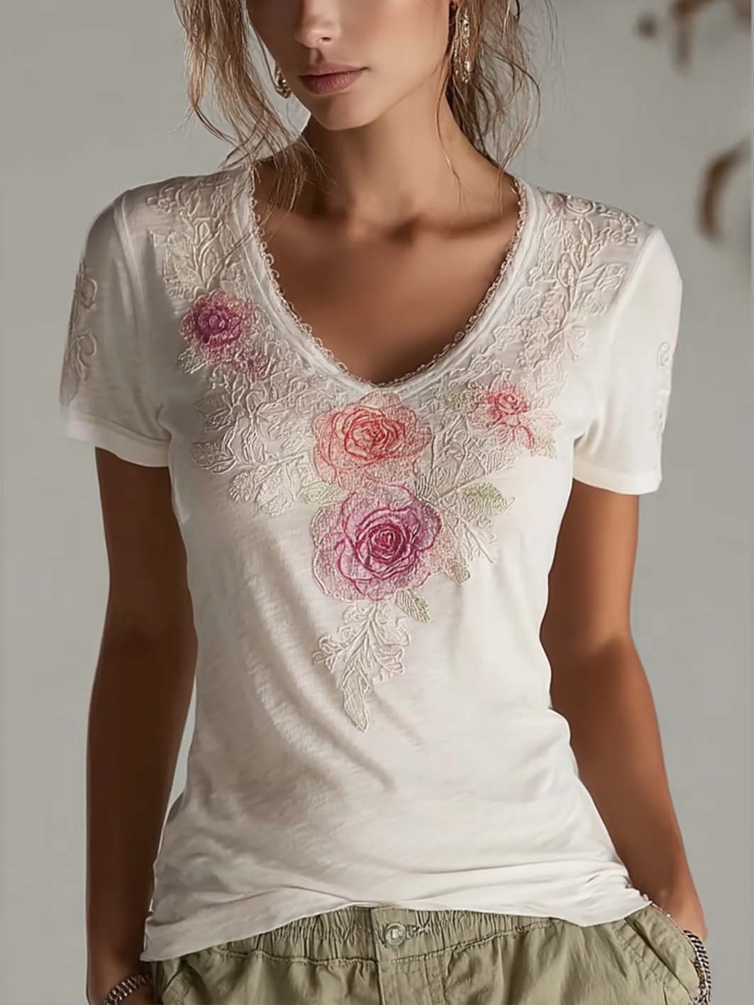 Damas blomster broderi mönster tryckt avslappnad kort ärm T-shirt