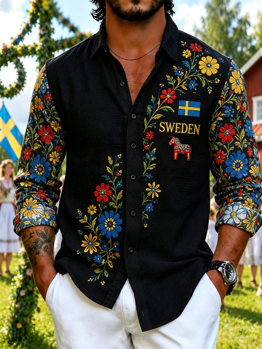 Herreskjorte med kunsttrykk som feirer midtsommerdagen i Sverige, langermet