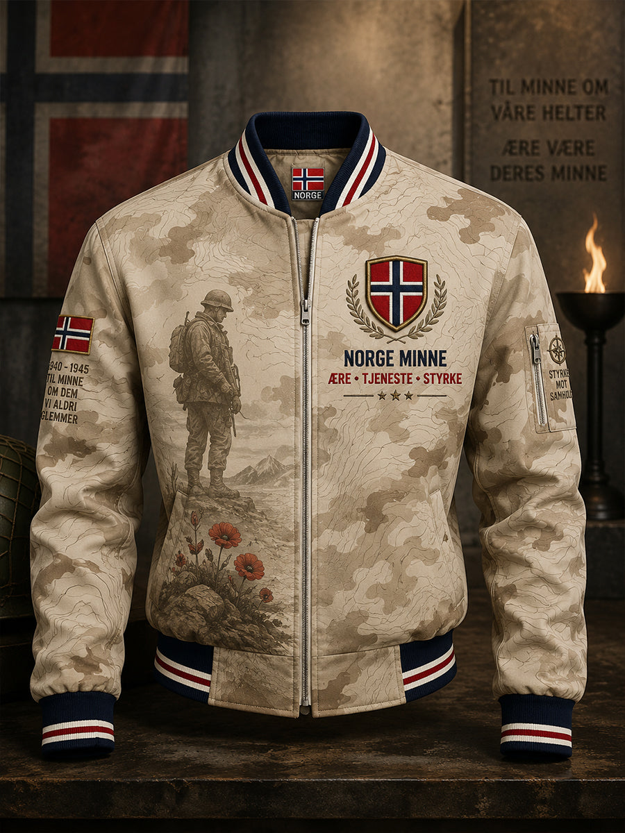 Herrejakke med lange ermer og militært inspirert minnetrykk